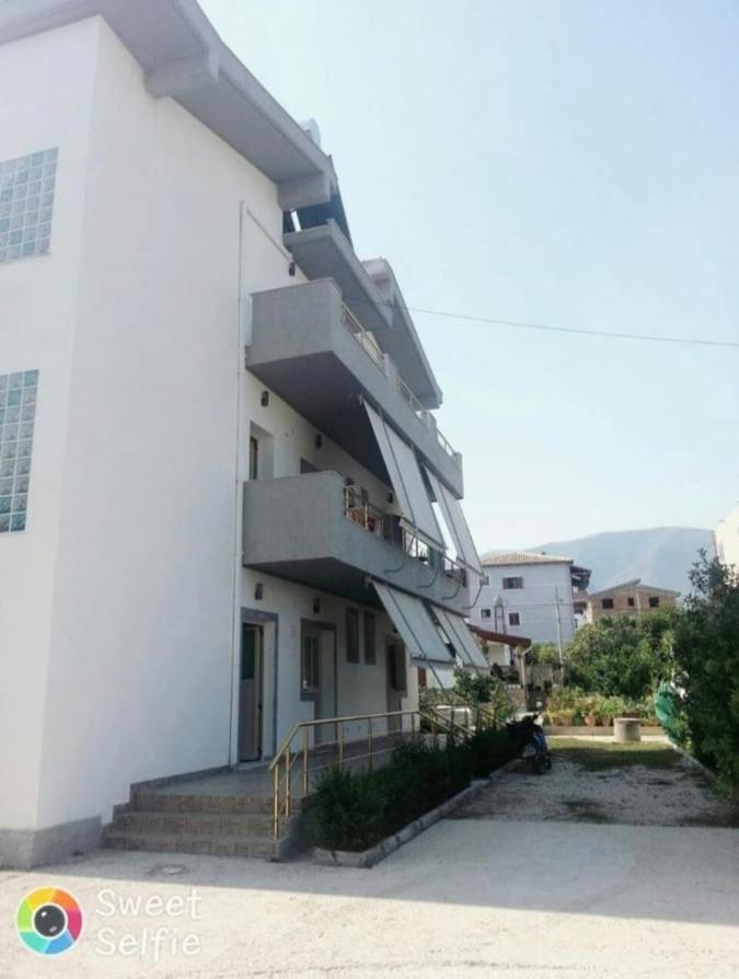 شقة أوريكوم  في Apartmet Dritan Belulaj المظهر الخارجي الصورة