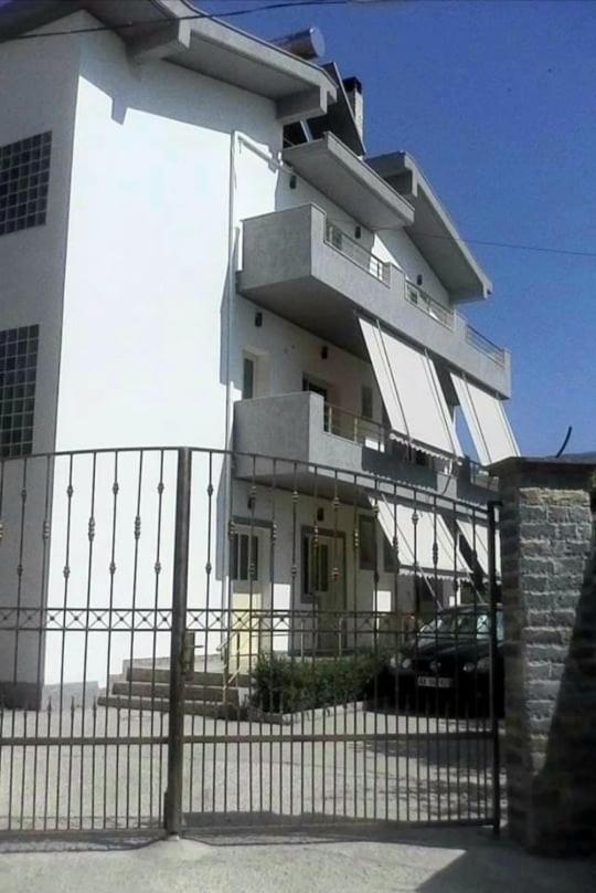 شقة أوريكوم  في Apartmet Dritan Belulaj المظهر الخارجي الصورة